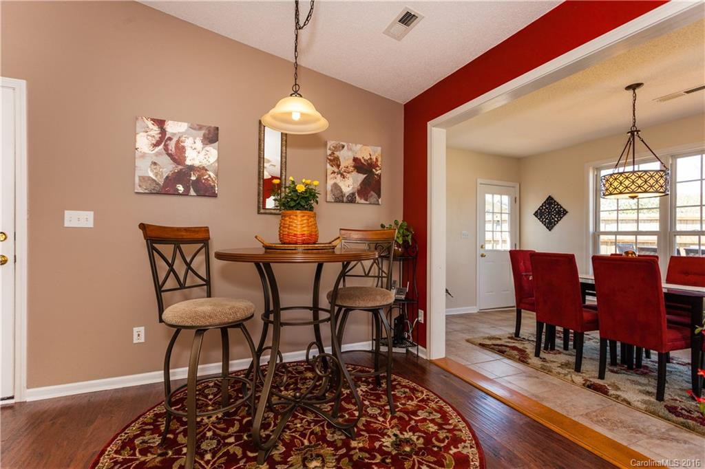 1011 Thorncrest Drive - Photo 11