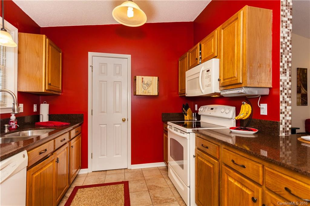 1011 Thorncrest Drive - Photo 7