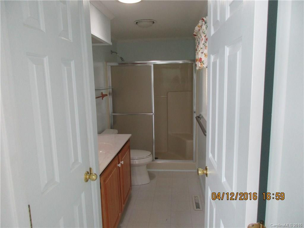 7 Howard Lane - Photo 14