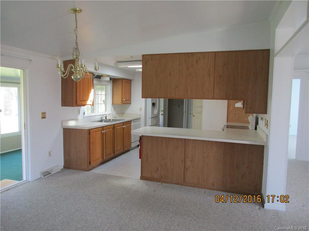 7 Howard Lane - Photo 15