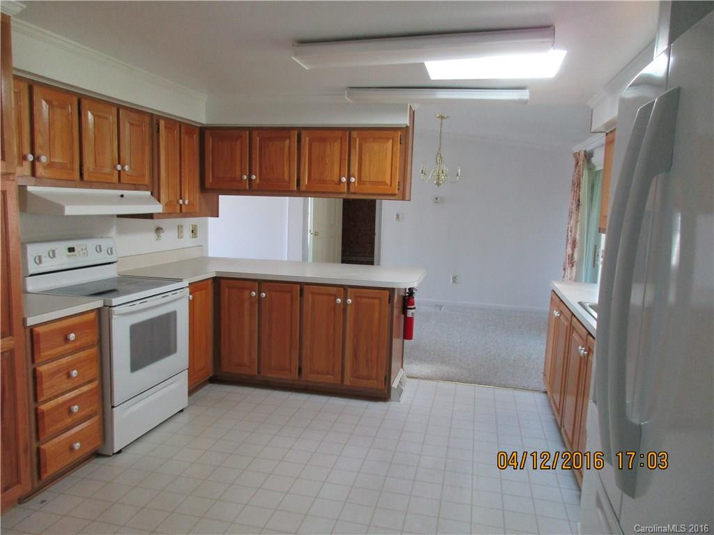 7 Howard Lane - Photo 17