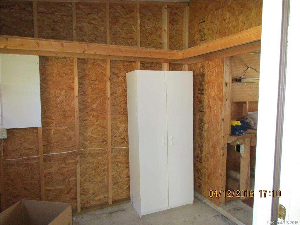 7 Howard Lane - Photo 24
