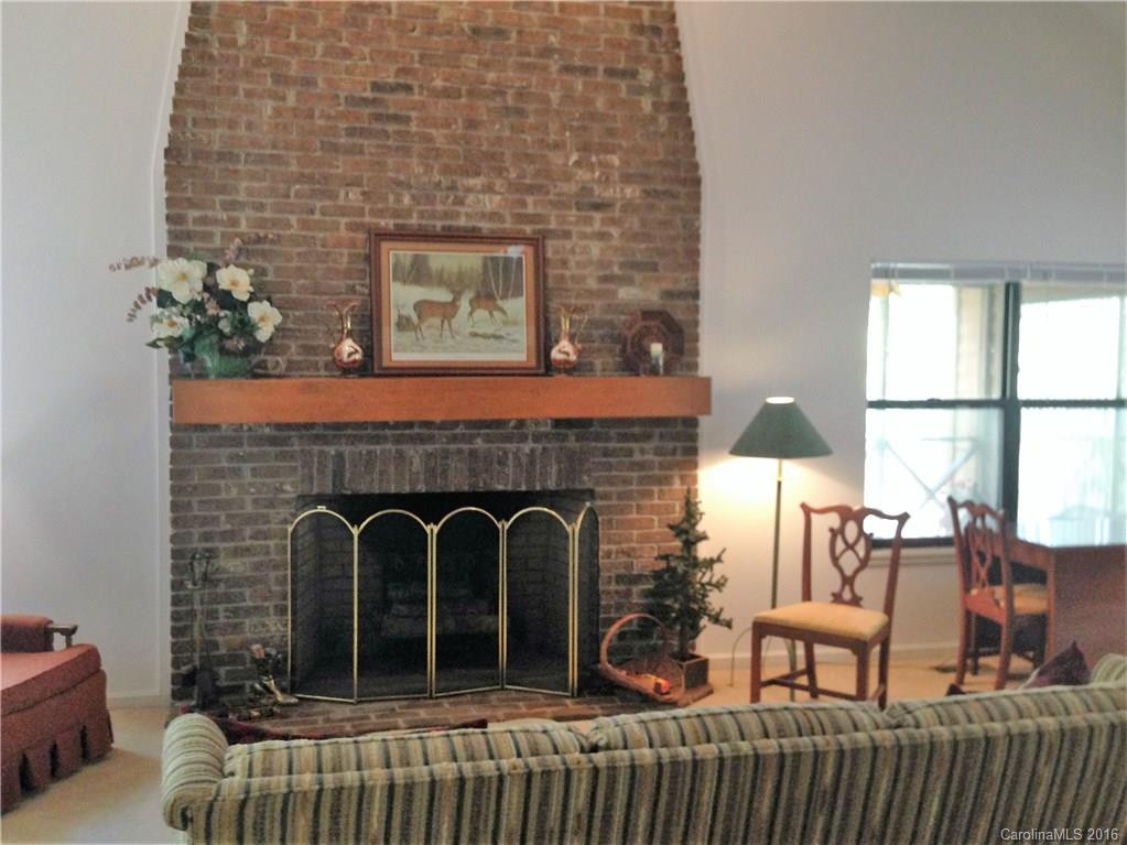 1455 Braewick Road - Photo 2