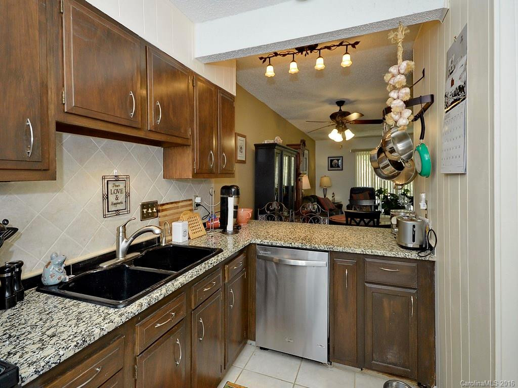 137 Colony Drive - Photo 5