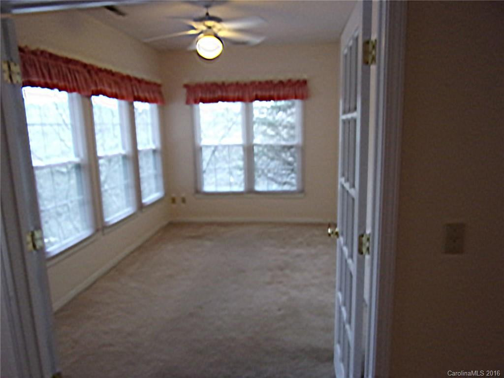 11 Chipmunk Court - Photo 11