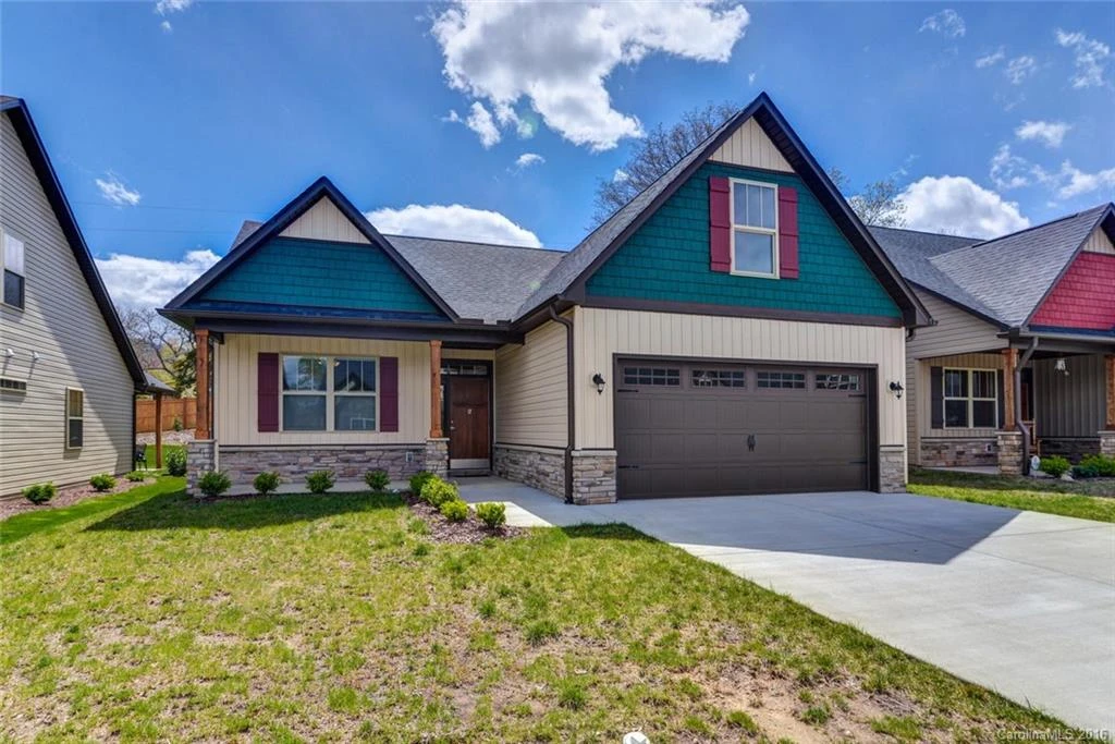 12 Onteora Oaks Drive