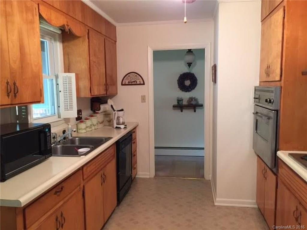 650 Country Club Drive - Photo 7
