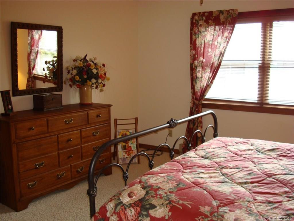 403 Eagles Nest Court #403 - Photo 9