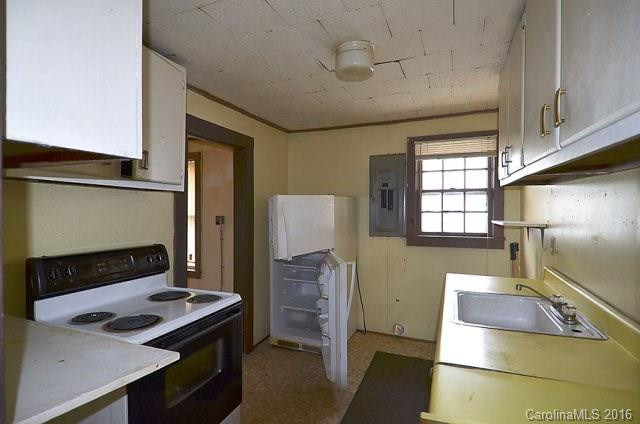 491 Court Street - Photo 6