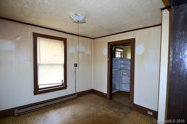 491 Court Street - Photo 7