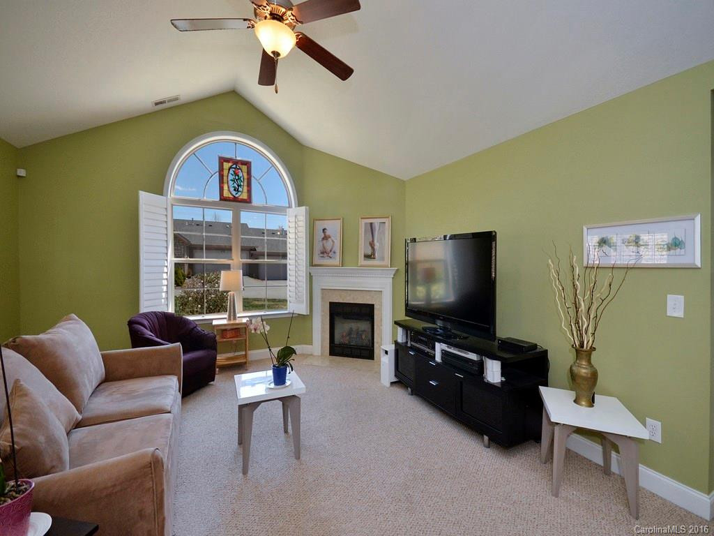 60 Mountain Meadow Circle #E2 - Photo 3