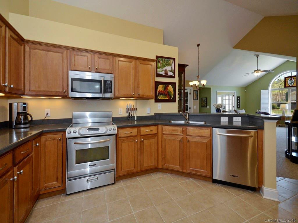 60 Mountain Meadow Circle #E2 - Photo 7