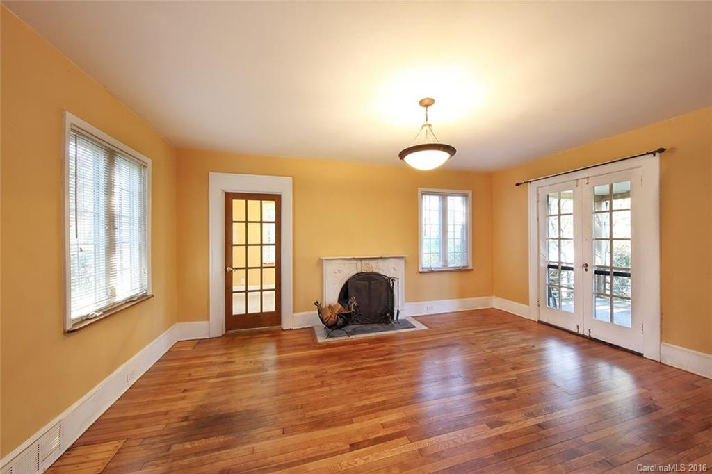 2007 Arlington Place - Photo 2