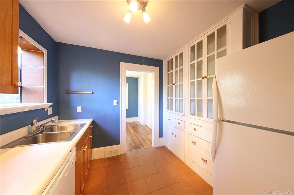 2007 Arlington Place - Photo 5