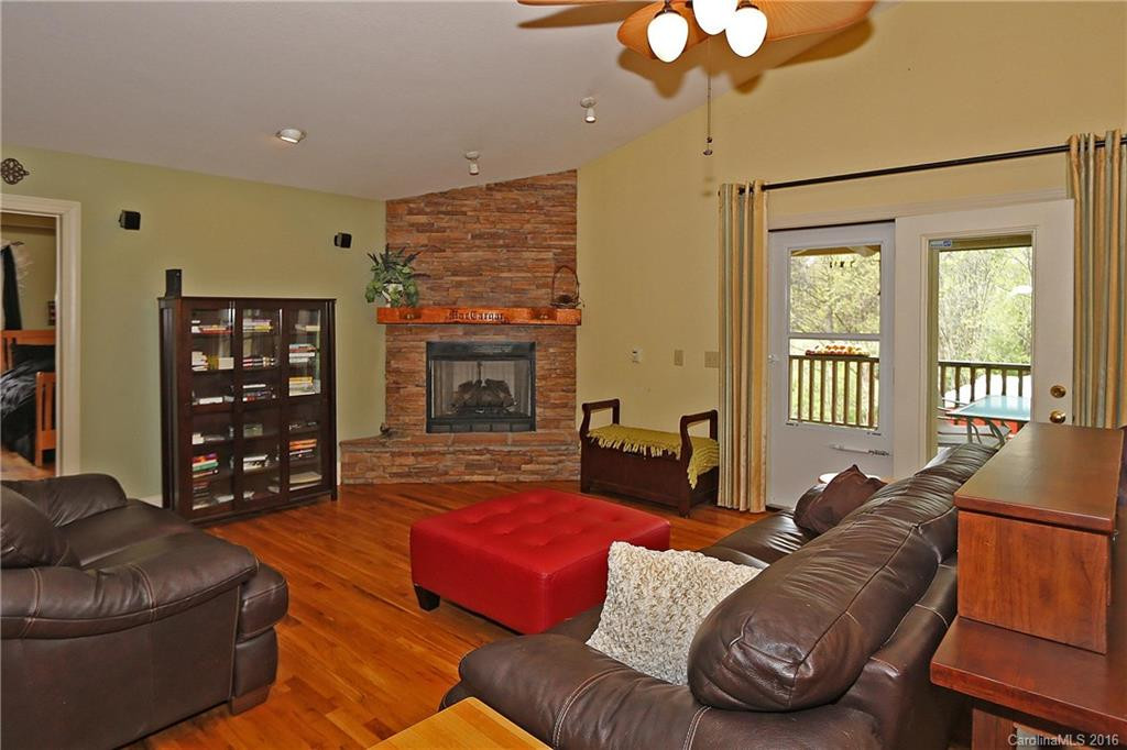 81 Dazzling Brook Lane - Photo 3