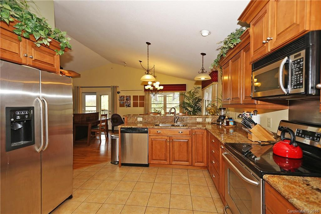 81 Dazzling Brook Lane - Photo 7