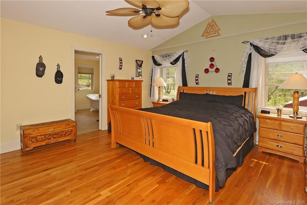81 Dazzling Brook Lane - Photo 10