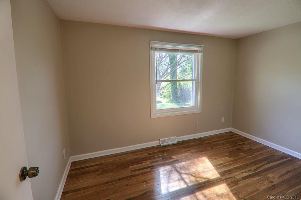 127 Belmont Drive - Photo 11