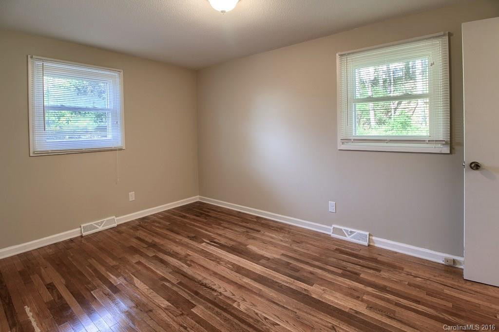 127 Belmont Drive - Photo 12