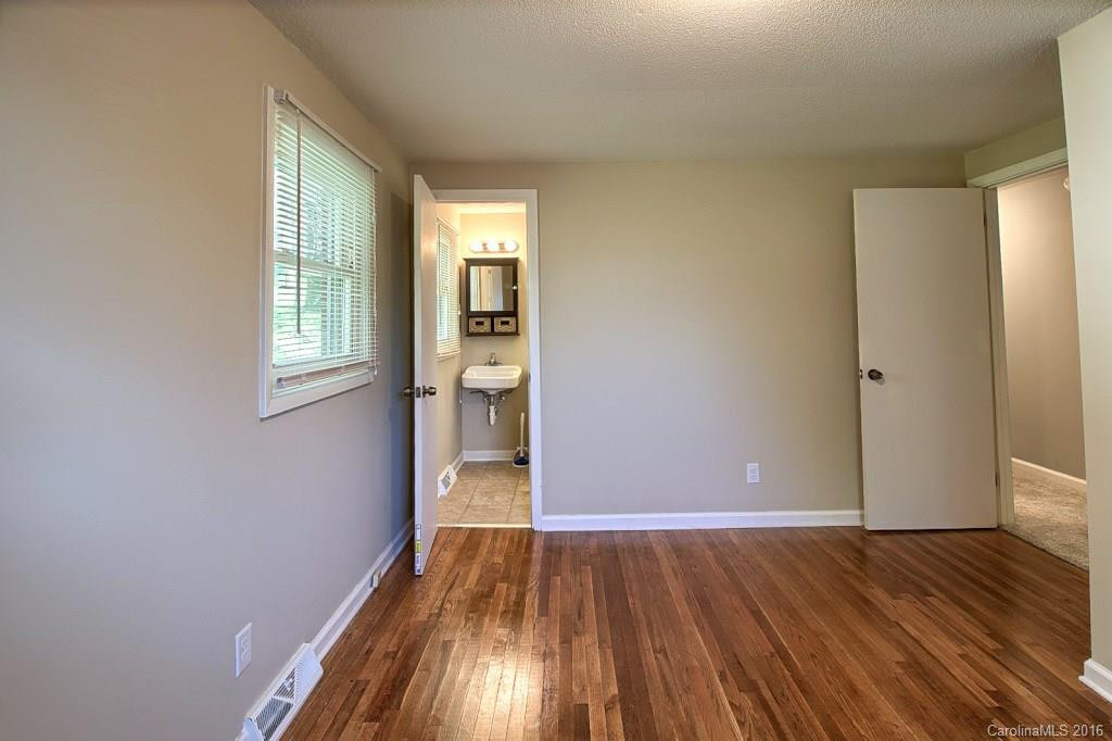 127 Belmont Drive - Photo 13