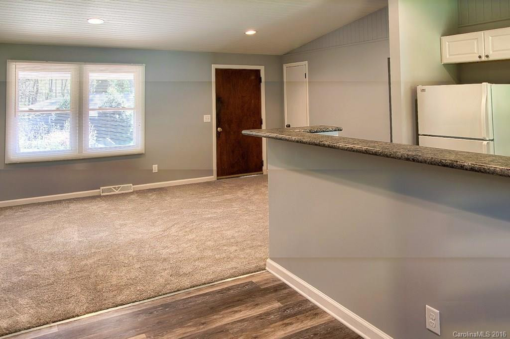 127 Belmont Drive - Photo 3