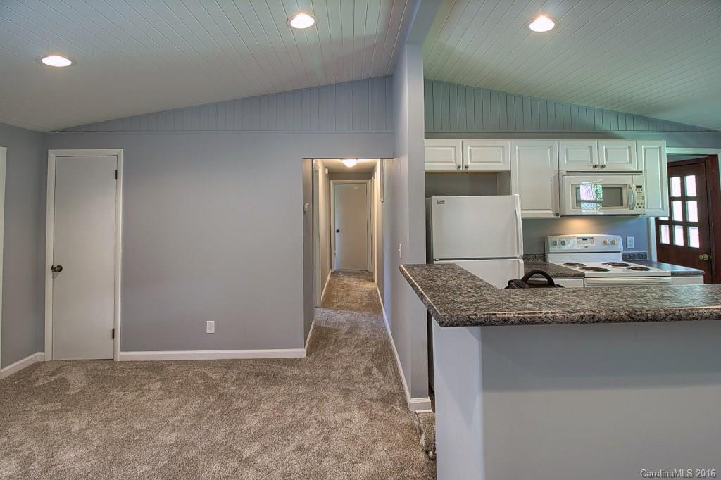 127 Belmont Drive - Photo 10