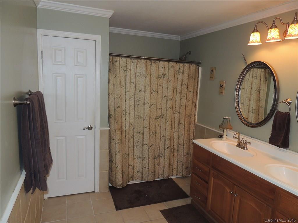 308 Old Lytle Cove Road - Photo 16