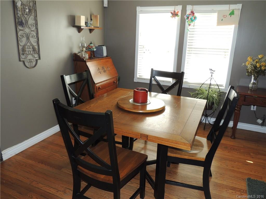 308 Old Lytle Cove Road - Photo 9