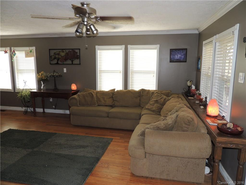 308 Old Lytle Cove Road - Photo 10