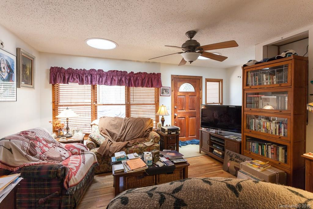 1 Leisure Court - Photo 5