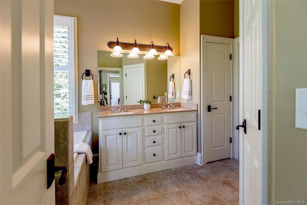 89 Meadow View Road #V20R - Photo 16