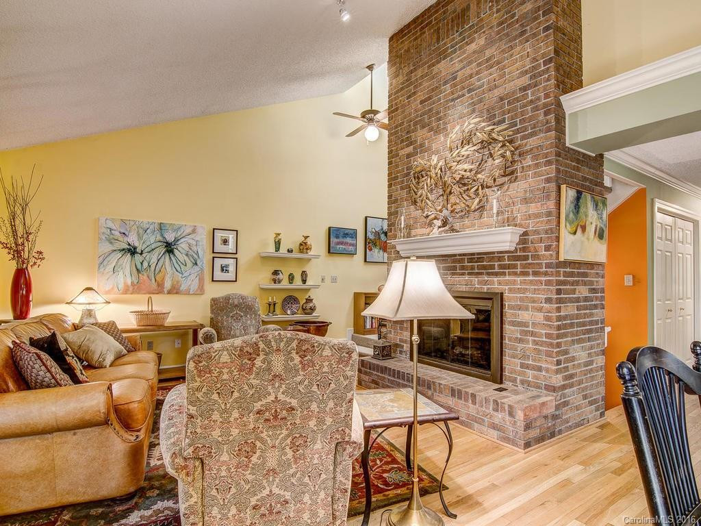 511 Woodfield Drive - Photo 6