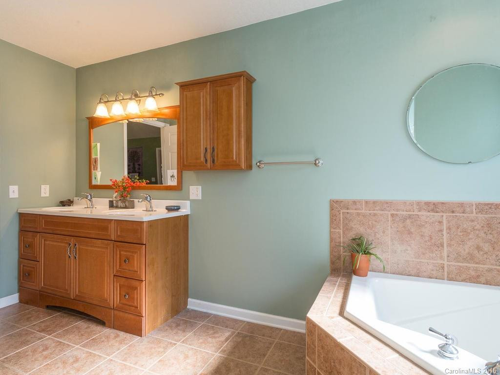 904 Mills Gap Road - Photo 18