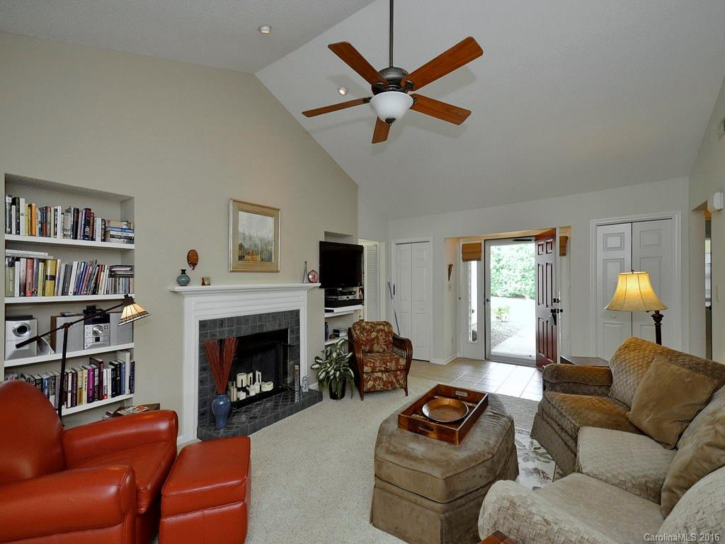 25 Cedarcliff Circle - Photo 2