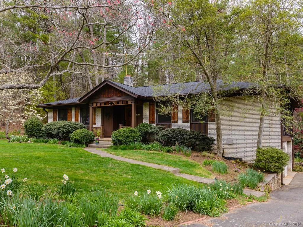 71 Woodbury Road