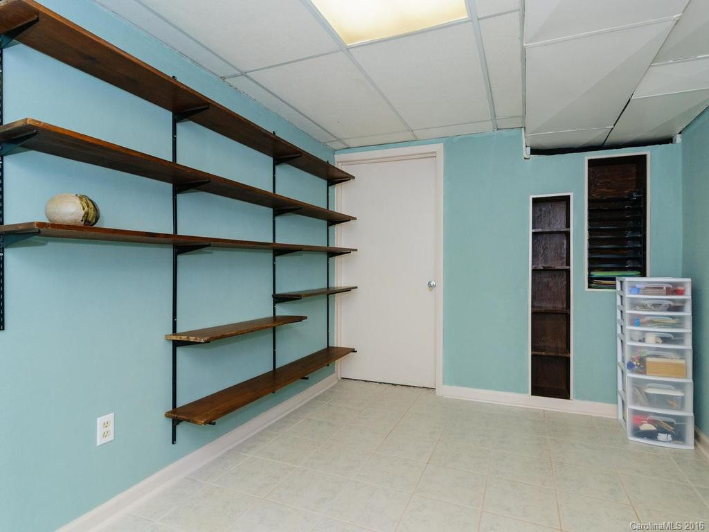 71 Woodbury Road - Photo 19