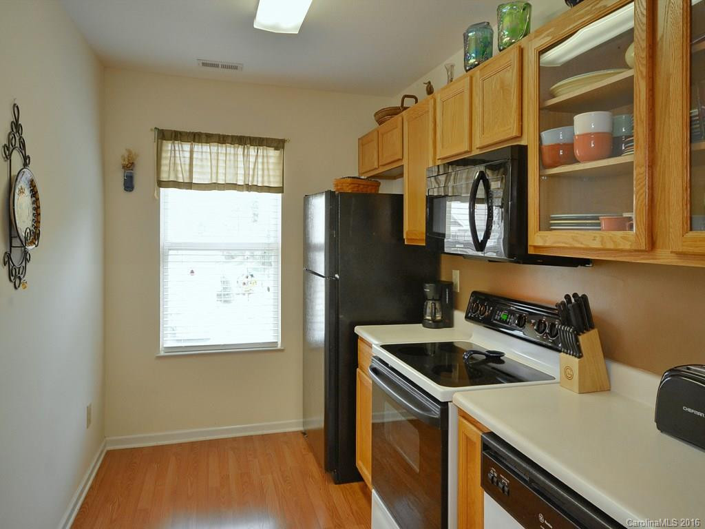 210 Carrington Place #B - Photo 5