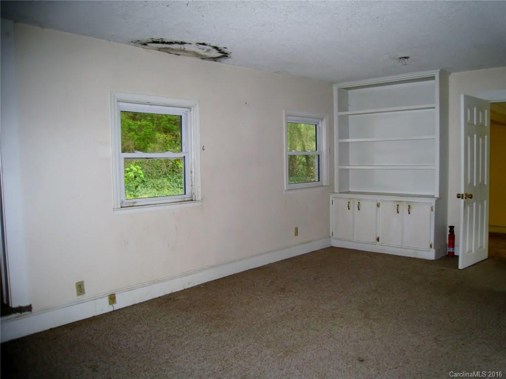 502 Broadway Street - Photo 4