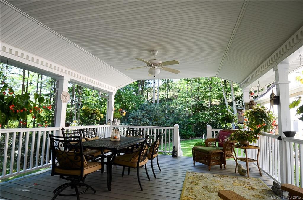 4 Silverstone Drive - Photo 17