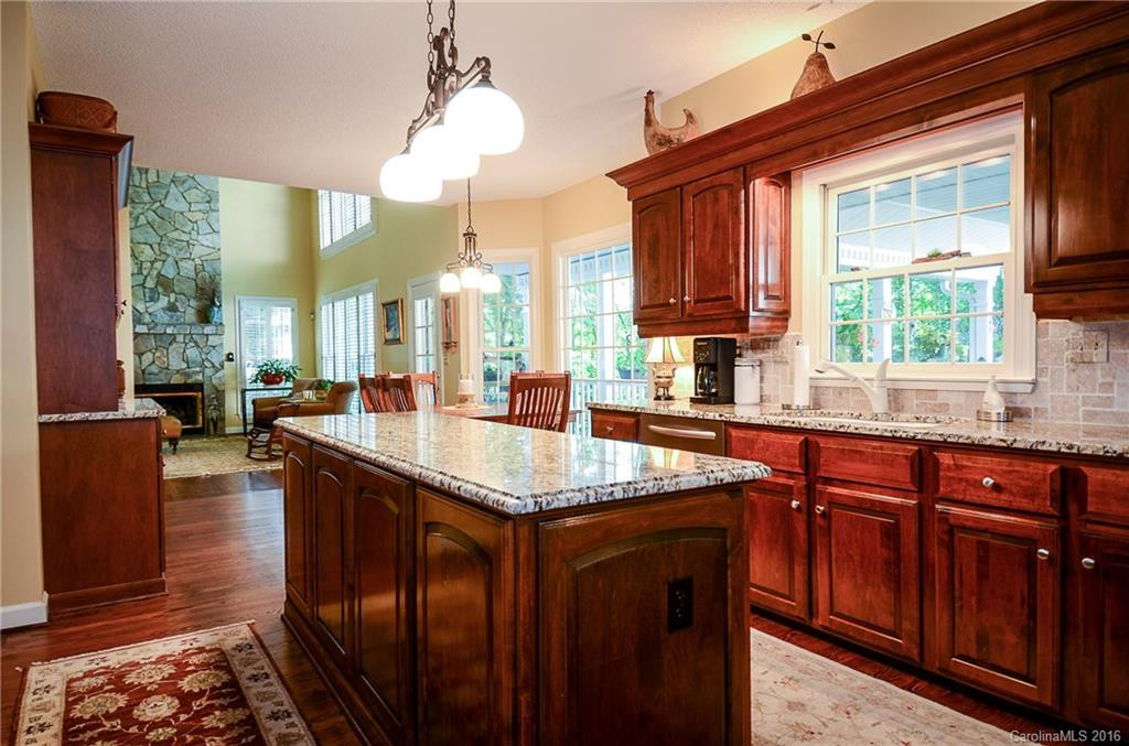 4 Silverstone Drive - Photo 8