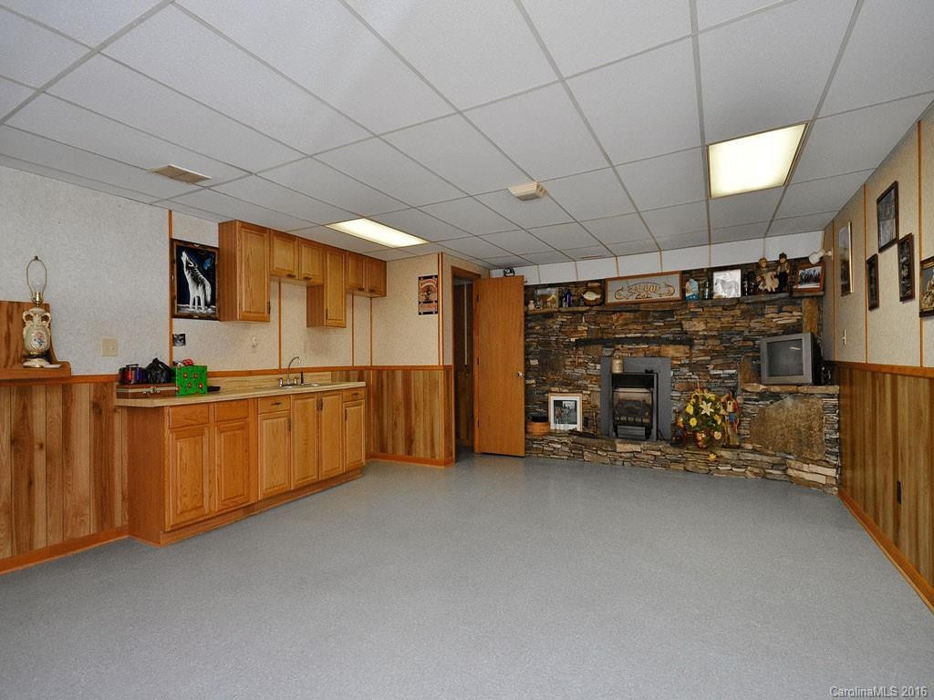 172 Lees Creek Road - Photo 12