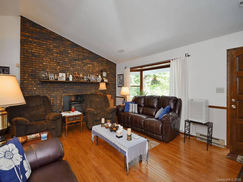 172 Lees Creek Road - Photo 4