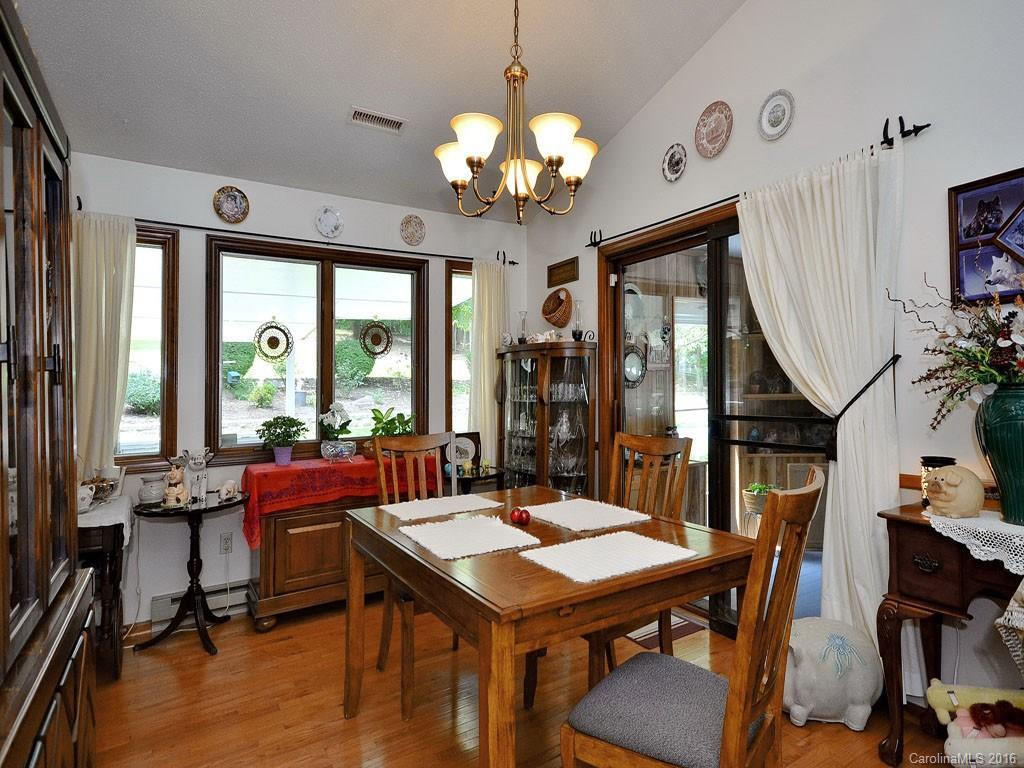 172 Lees Creek Road - Photo 6