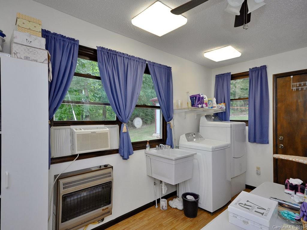 172 Lees Creek Road - Photo 9