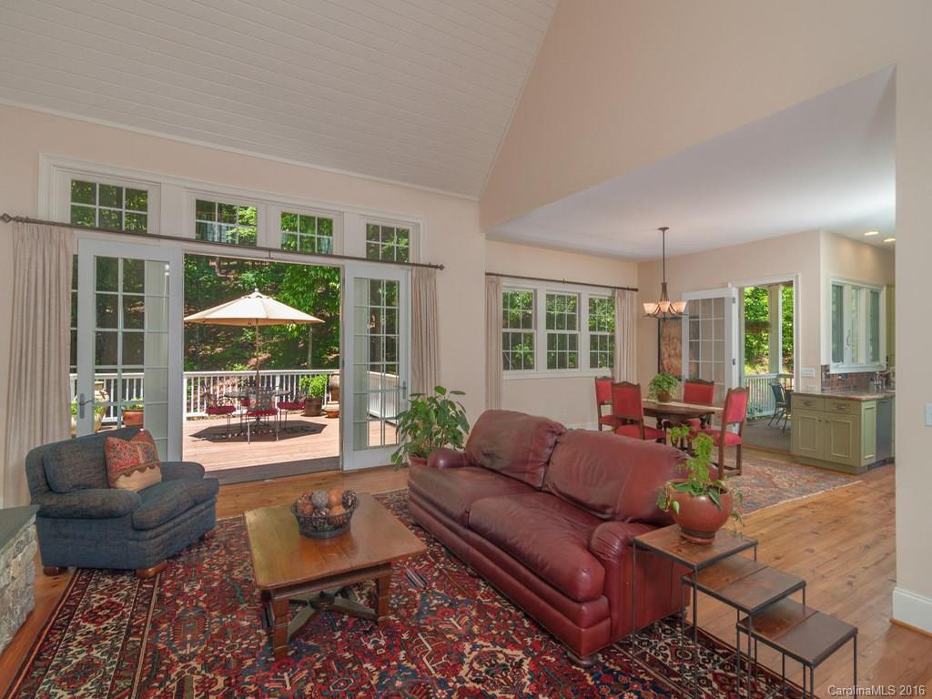 1910 Bearberry Lane - Photo 2