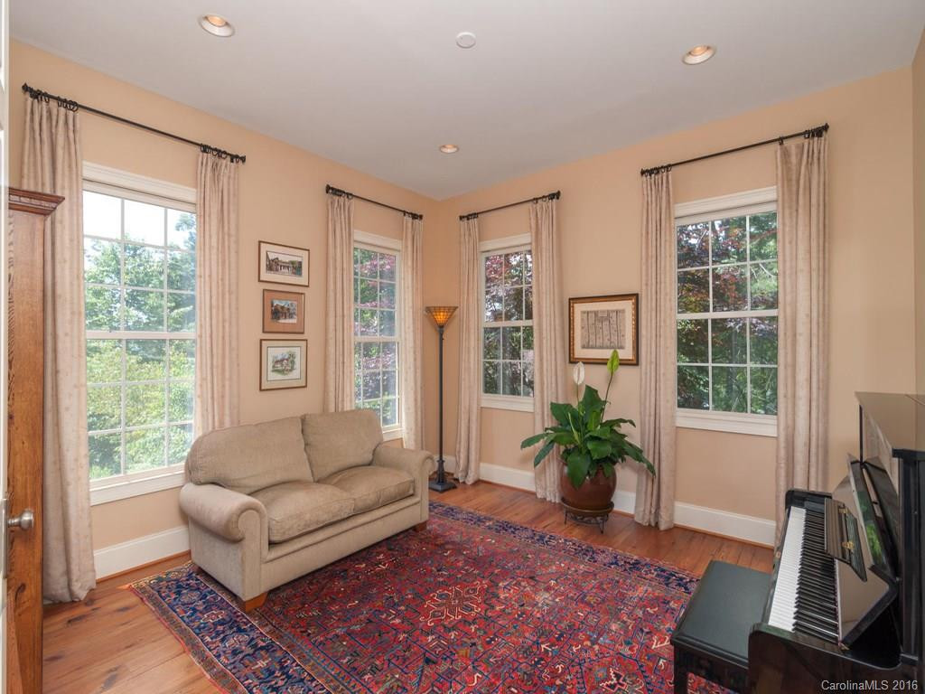 1910 Bearberry Lane - Photo 11