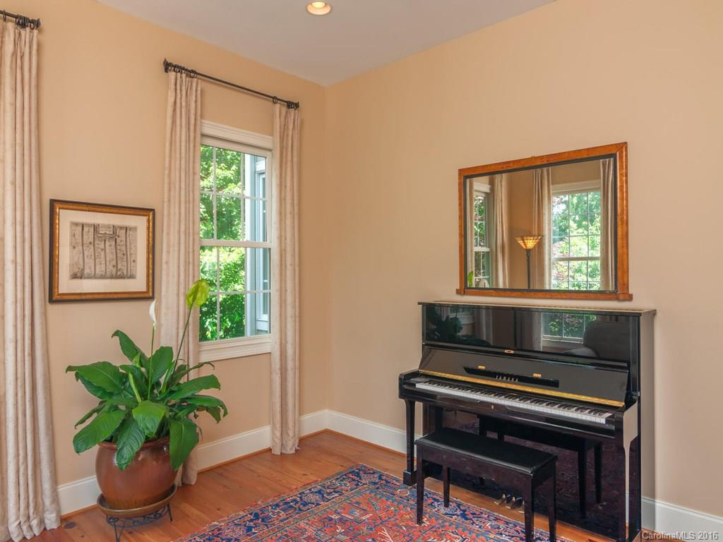 1910 Bearberry Lane - Photo 12