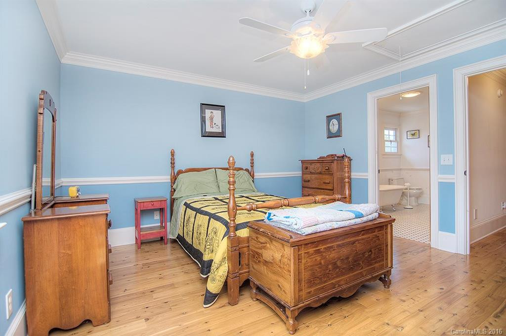 562 Glover Road - Photo 14