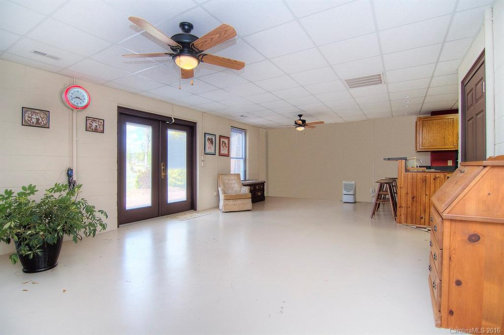 562 Glover Road - Photo 19