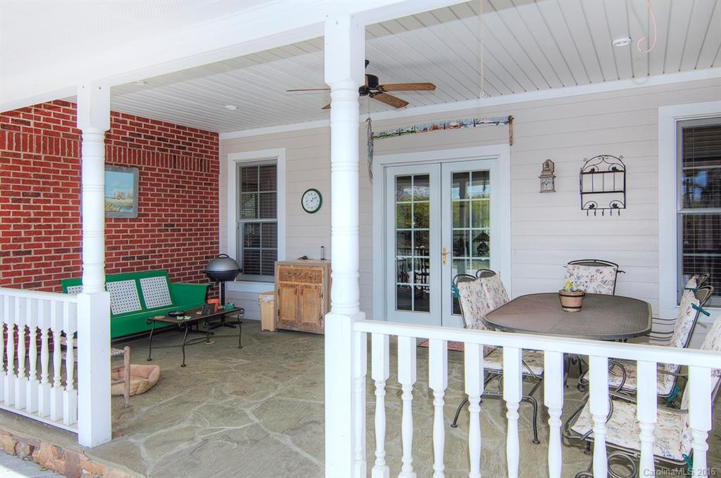 562 Glover Road - Photo 20